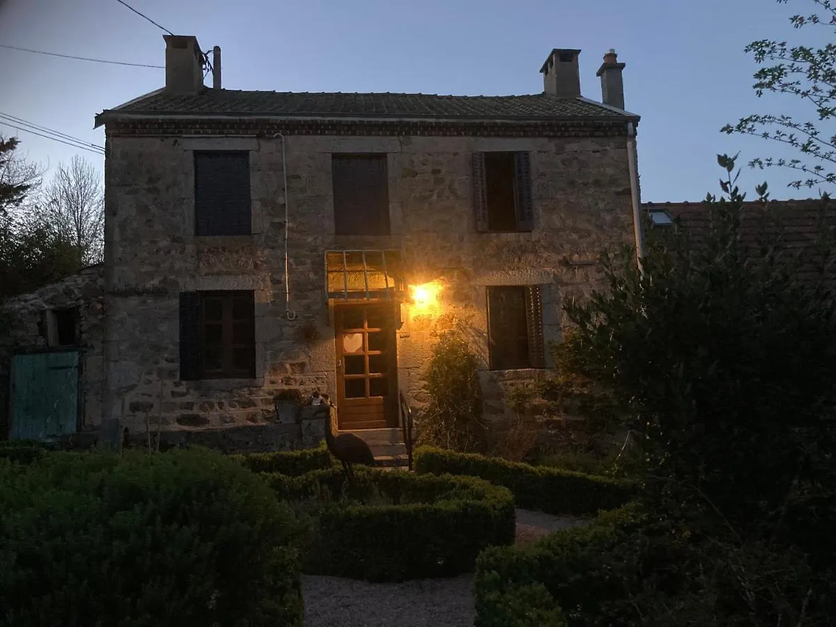 Bed and Breakfast Le Bois du Four à Arfeuilles Couette-café